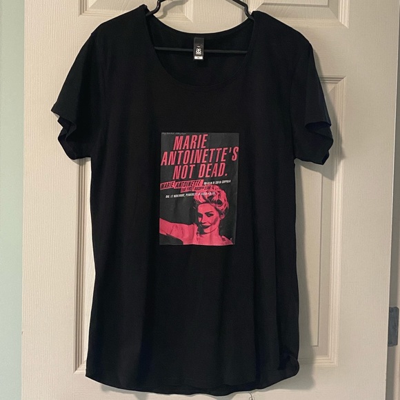 Marie Antoinette premium scoop fitted T-shirt - Picture 3 of 4